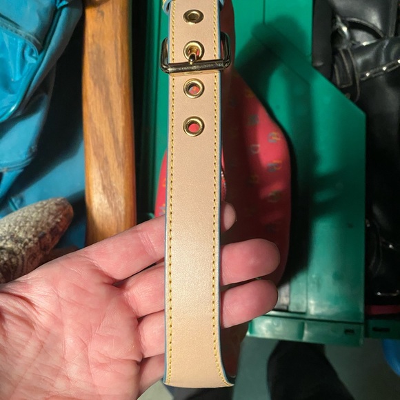 Gently used Dooney & Bourke handbag - Picture 5 of 6